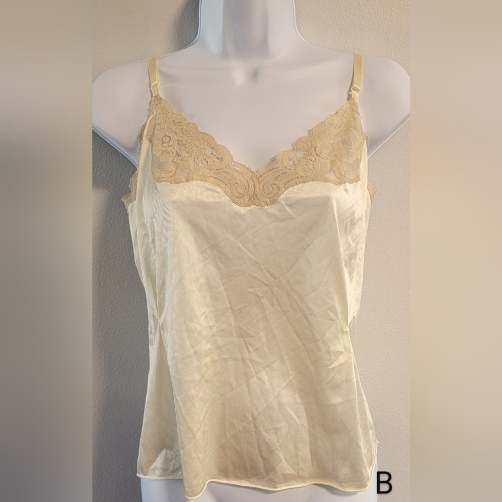 2 Vintage Vanity Fair Dainty Silky Tank Fairy Hippie Festival Night Sexy Glamor